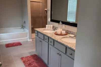 Image de Phenomenal 5-bedroom house with Ac in charming Fairburn