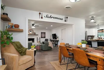 Image de Sobremesa - Gather. Savor. Stay