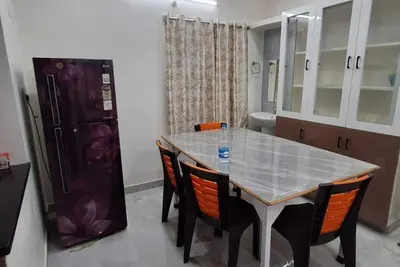 Image de Family Friendly 2-bedroom apartment close to Bus, Food and Stores