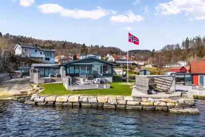 Image de Amazing home in Lyngdal
