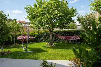 Image de Valira Cozy Home w Rustic Charm & Private Garden
