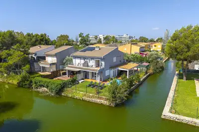 Image de Villa Can Blau with private pool near the beach in Alcudia