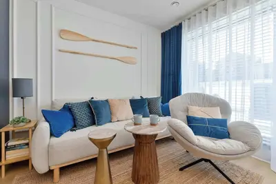 Image de Luxury Apartment with a Balcony | Air Conditioning