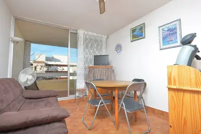 Image de Studio cabine lumineux près plage, parking sécurisé