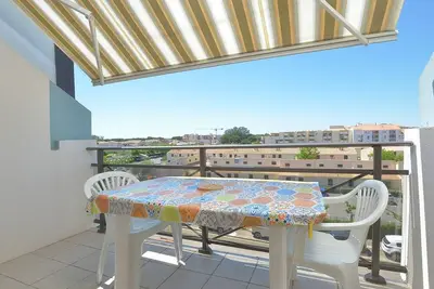 Image de Studio avec clim et piscine - 4 pers.