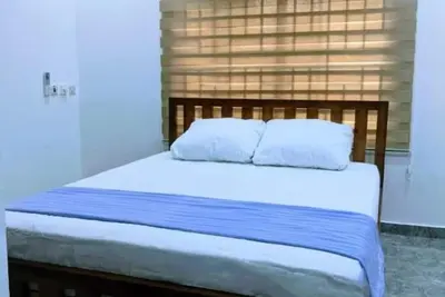 Image de 4 Safaa Court comes with a serene environment next to Airport Residential Area.