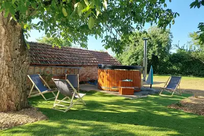 Image de Maison de famille et son bain nordique à 15 min de Beaune
