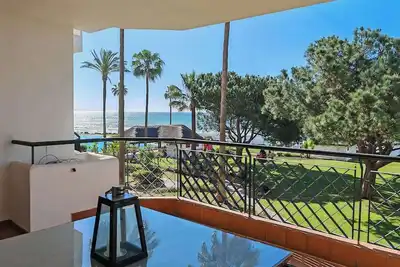 Image de Sea View * Pool view * Beach Front * 25m to beach