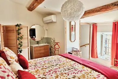 Image de Entre vignes et canal. Maison sur 3 niveaux entièrement rénovée