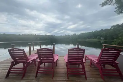Image de Grandpa's Cottage: Peaceful 2-bedroom cottage with Ac on Pimlico Pond.