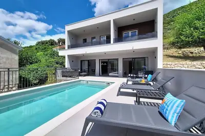 Image de Belle maison de vacances privée avec climatisation, piscine privée, internet, Tv, terrasse