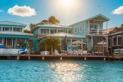 Image de Double Waterfront Bungalows (#1 & #4)