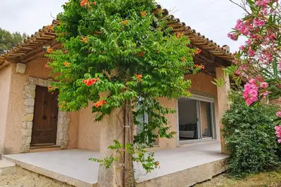 Image de Maison familiale près de Nice & Monaco avec terrasse partagée, jardin privé et Wi-Fi