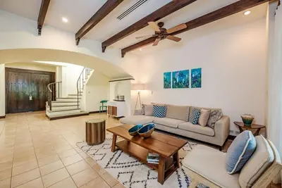 Image de Hacienda Pinilla 2 Bedrooms Walk to Beach Condo Shared Pool Gym BeachClub Access