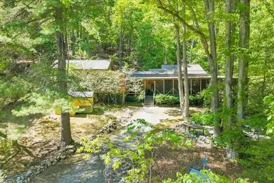 Image de Quiet Woodland Retreat, only 15 minutes from Blacksburg!