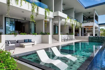 Image de Deja Blue - Bali Style Villa w. Breathtaking Whale's Tail View