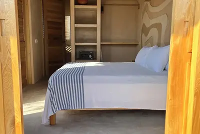 Image de Private 5-Bedroom Estate · 3 Pools · Sleeps 10 · 5 min to Surf Break