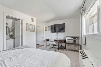 Image de At The River- 1br Cozy Modern Balcony