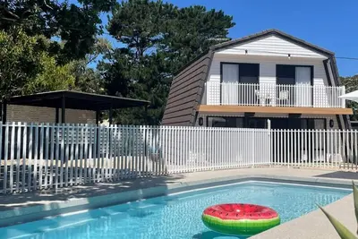 Image de The Coastal Oak - Pool | Linen and Towels | Pets | Wifi