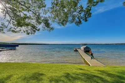 Dock Your Boat! Lakefront Lewiston Cabin