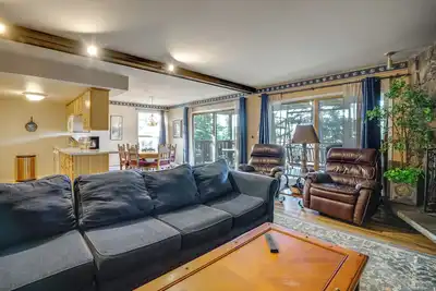 Image de Balcony w/ Lake & Mtn Views! Walkable Dillon Condo