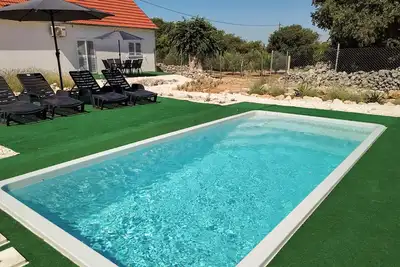 Image de Gorgeous home in Razvode
