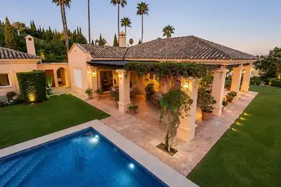 Image de Luxury Villa with Ocean Views in Andalusia, Costa del Sol, 3 En-suite Bedrooms