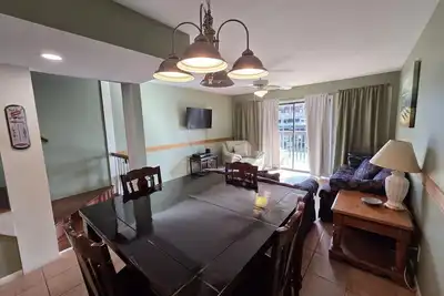 Image de Waterfront Condo with Private Boat Slip and Community Swimming Pool
