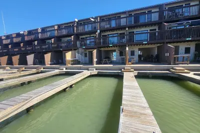 Image de Waterfront Condo with Private Boat Slip and Community Swimming Pool