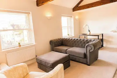 Image de Modern Apartment in the Heart of Bourne | Sleeps 4