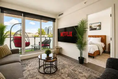 Image de New Central Kensington Condo King Bed Ac | Parking