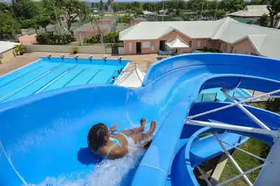 Image de 🌺 Studio cosy au Moule, à 2 min de la plage et de la piscine, wifi, parking privé