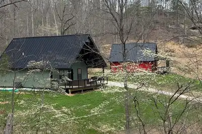 Image de Hollerwood Duo :Two Homes, One Epic Stay