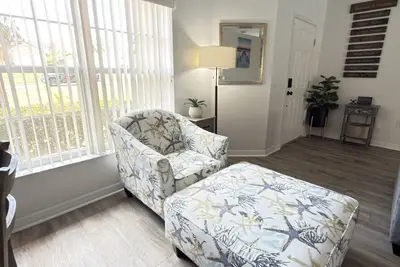 Image de Quaint, modern 3-bedroom house in charming, historic Inverness Florida.