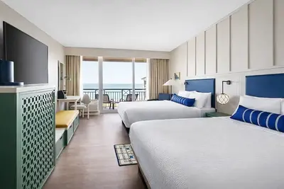 Image de Palm & Tide | Full/Full | Near Pcb Beaches | Pool Deck Access