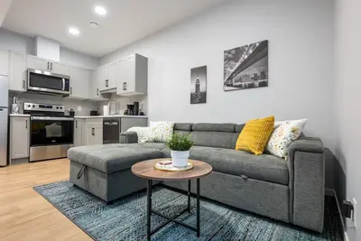 Image de Glacier Ridge Retreat - 2br | Cozy & Quiet | Kitchen | In-unit Washer & Dryer