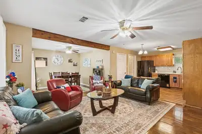 Image de Sheppard's Cottage • Near At&T, Golf & Parks