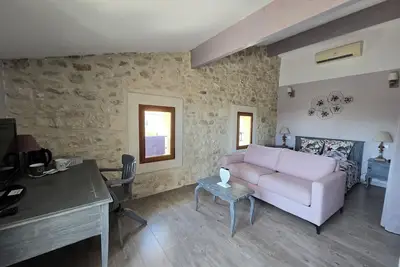 Image de Mas de village avec grand terrain et pisicne, 5 chambres climatisation