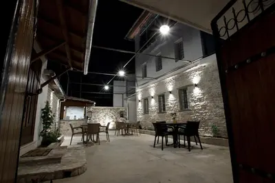 Image de The Best accommodation near to Ali Pasha Bridge.