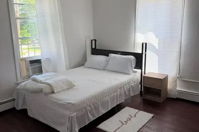 Image de Cozy 2-bedroom apartment in lovely Attleboro with Ac
