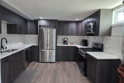 Image de 2-bedroom house. Unit 2 Walkout Basement