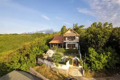Image de Infinity Pool Villa · Ocean & Volcano Views · Private Hillside Retreat