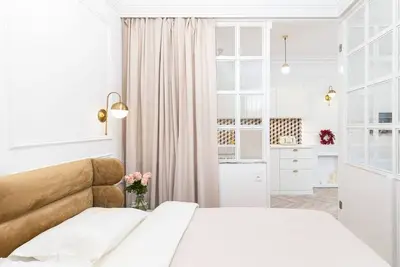Image de Royal Residence • (3 x Suites) • Main Sq • 9 Guest
