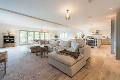 Image de Please note, the property is currently being refurnished and upgraded so furniture and features will differ from the images 