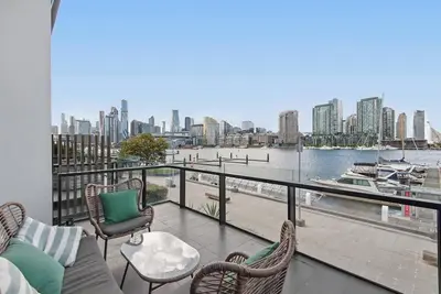 Image de Waterfront Docklands |Marina &City Views |5b+Lift