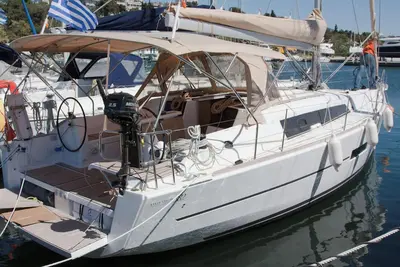 Image de Sun-Kissed Sailing: A Luxurious Beach Experience in Nikiti, Macedonia