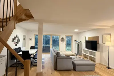 Image de Cozy House with a Garden - My Deer Apartment