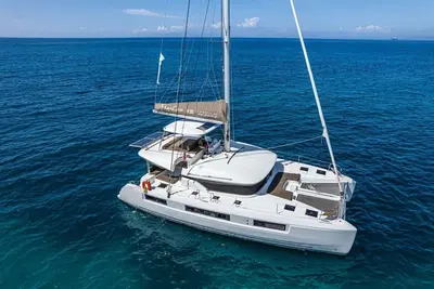 Image de Sun-Kissed Sailing Adventure in Islas Sarónicas