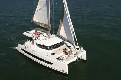 Image de Sun-Kissed Sailing Adventure in Islas Sarónicas