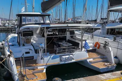 Image de Sun-Kissed Sailing Adventure in Islas Sarónicas